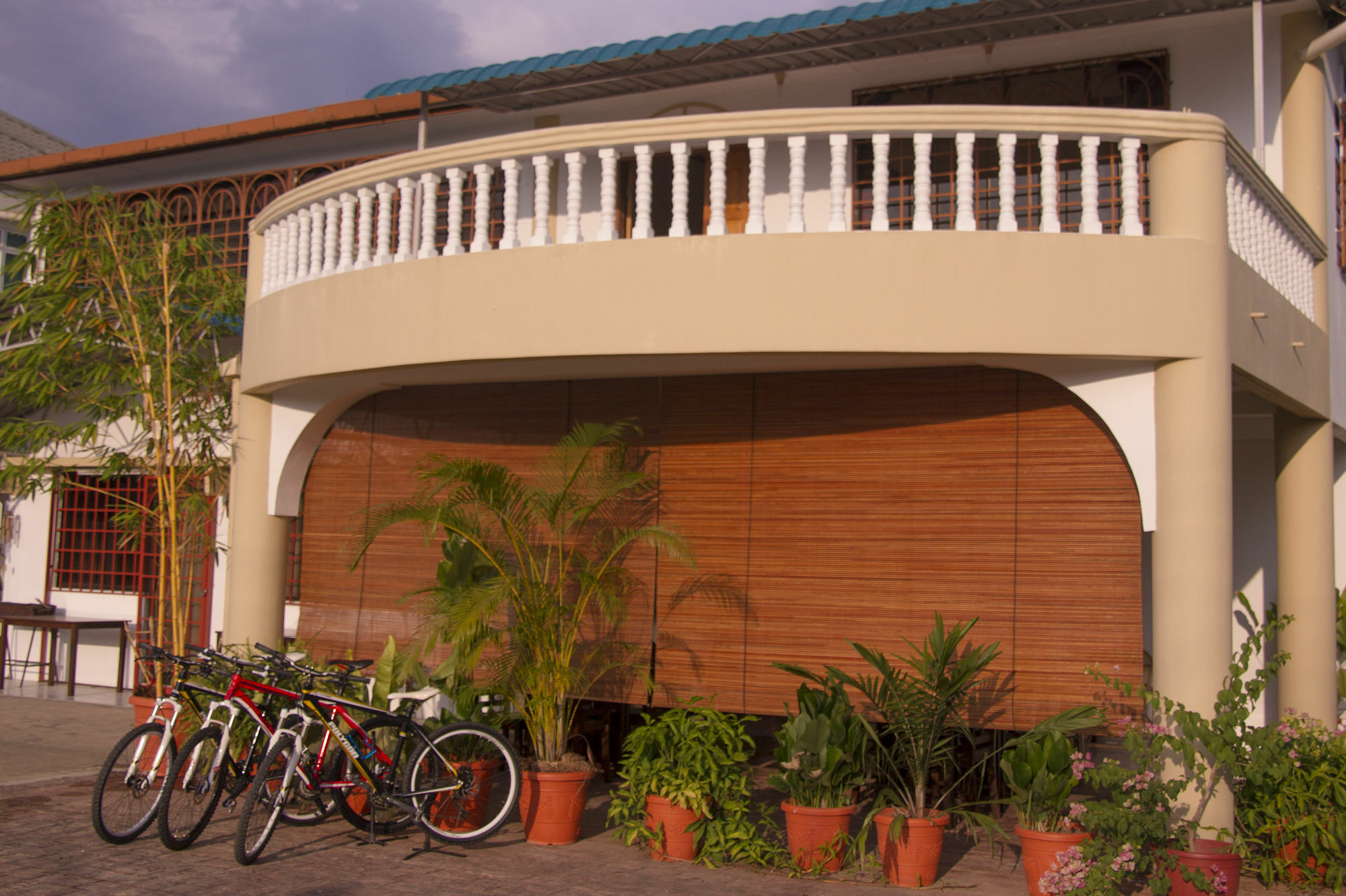 Bike And Tours Bed And Breakfast Lahad Datu Exteriér fotografie